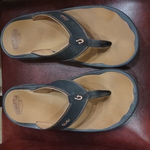 OluKai Sandals Size 15